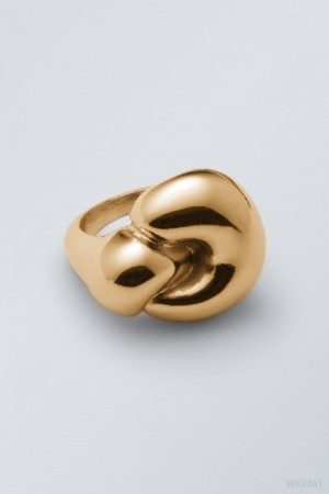 Weekday Bold Ring Golden | XLGO8365