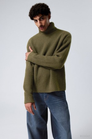 Weekday Renzo Relaxed Gyapjú Blend Turtleneck Khaki Zöld | IJAE1142