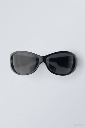 Weekday Strike Sunglasses Fekete | XNAN3859