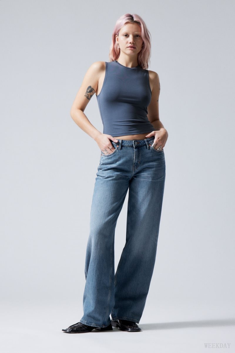 Weekday Ample Low Loose Jeans Kék | OAWN2617