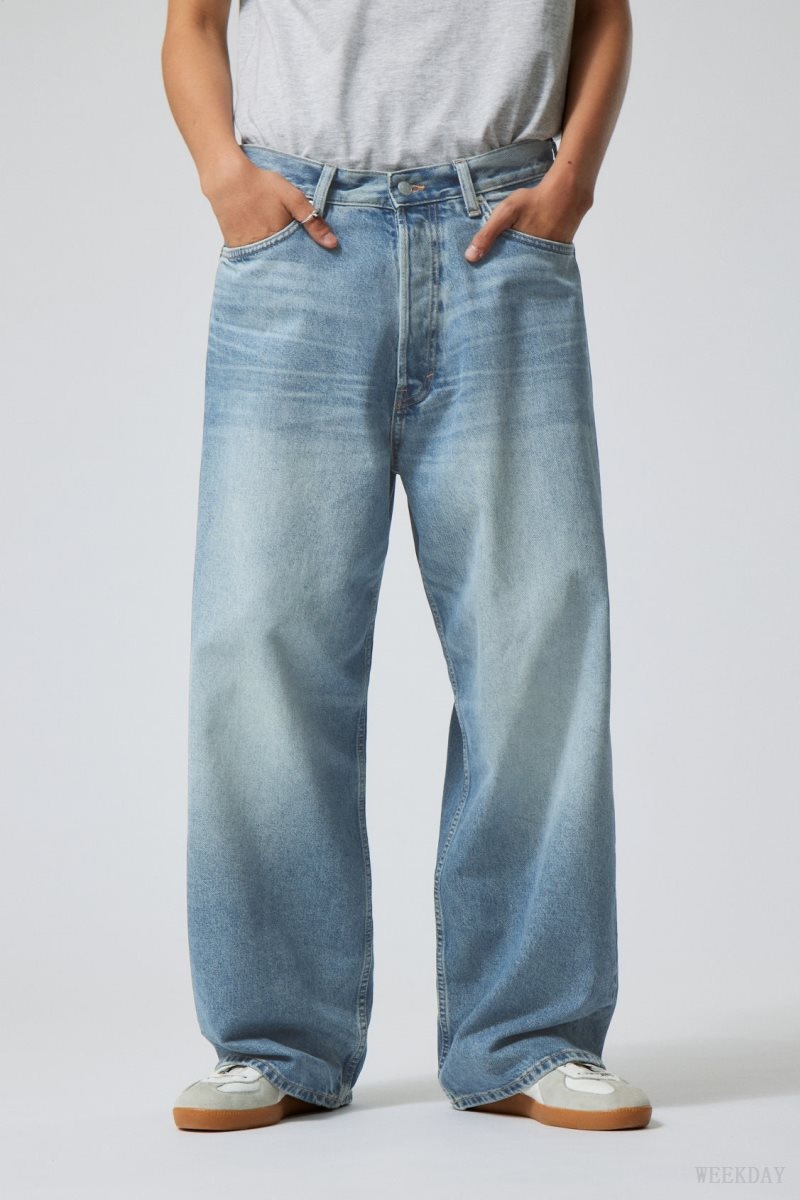 Weekday Astro Loose Baggy Jeans Kék | KZKR7269