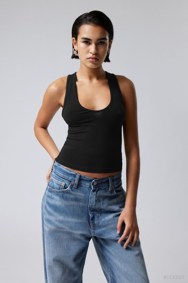 Weekday Deep U-Neck Tank Top Fekete | MNQX7917