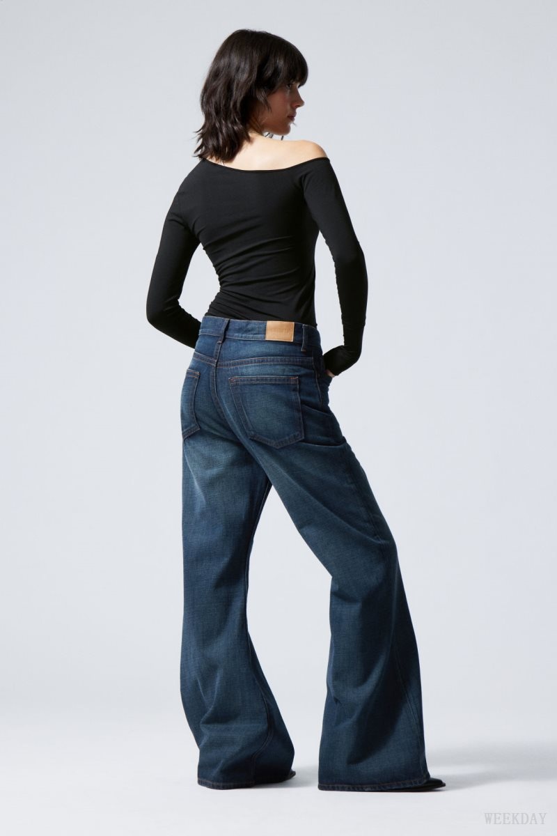 Weekday Grove Low Baggy Flared Jeans Kék | IULF9831