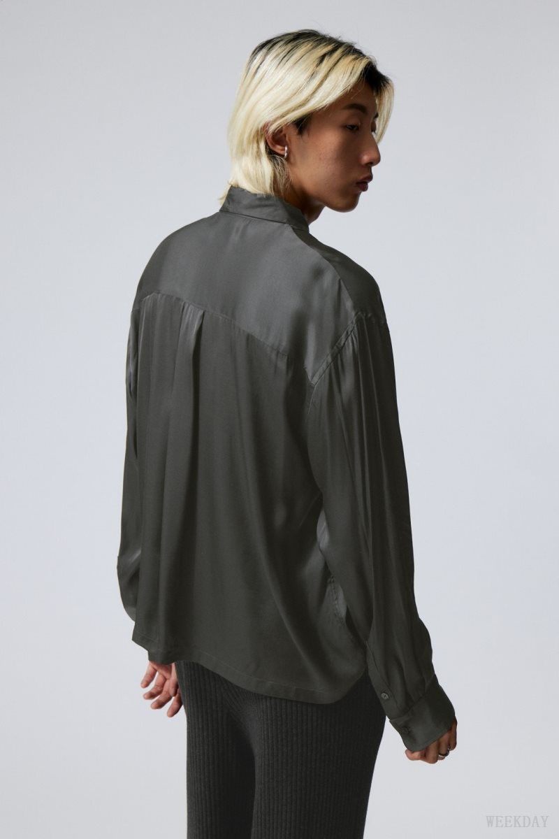 Weekday Oversized Boxy Shiny Shirt Sötétszürke | LTKN5107