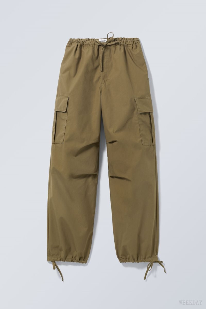 Weekday Parachute Loose Cargo Trousers Khaki | ZNTT8736