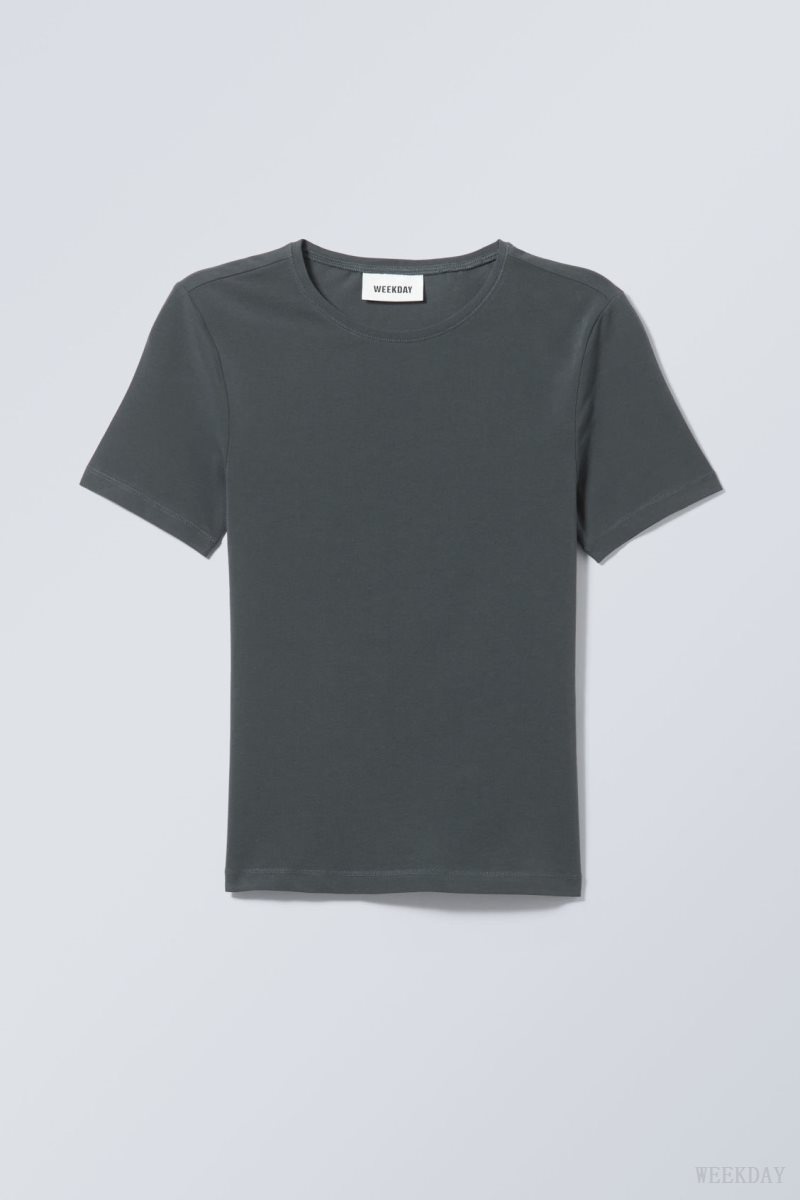 Weekday Slim Fitted T-shirt Sötétzöld | JTMR8101